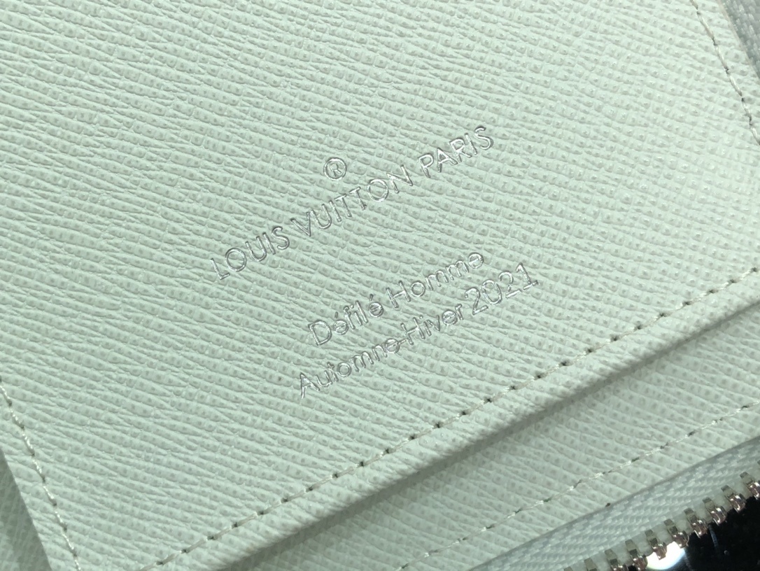 LV ZIPPY wallet VERTICAL M80852 