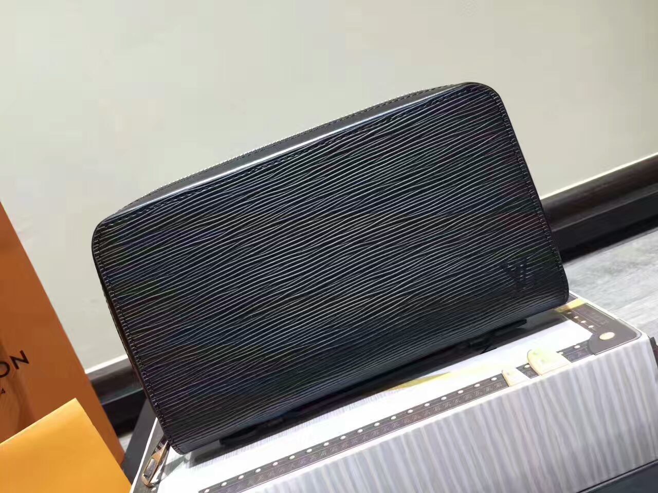 LV Zippy XL wallet 41503T