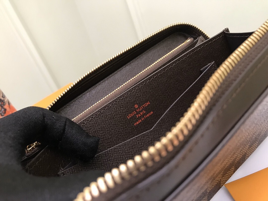 LV ZIPPY XL wallet N41503