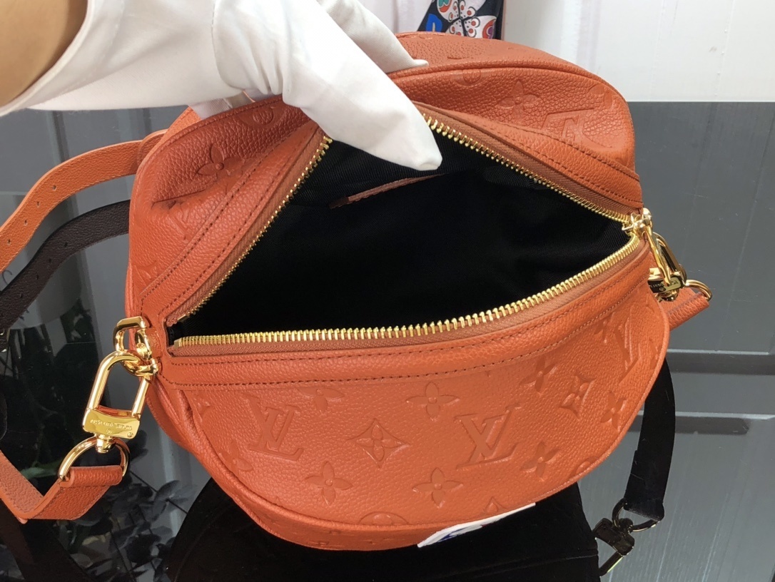 LVXNBA BALL IN BASKET M57974