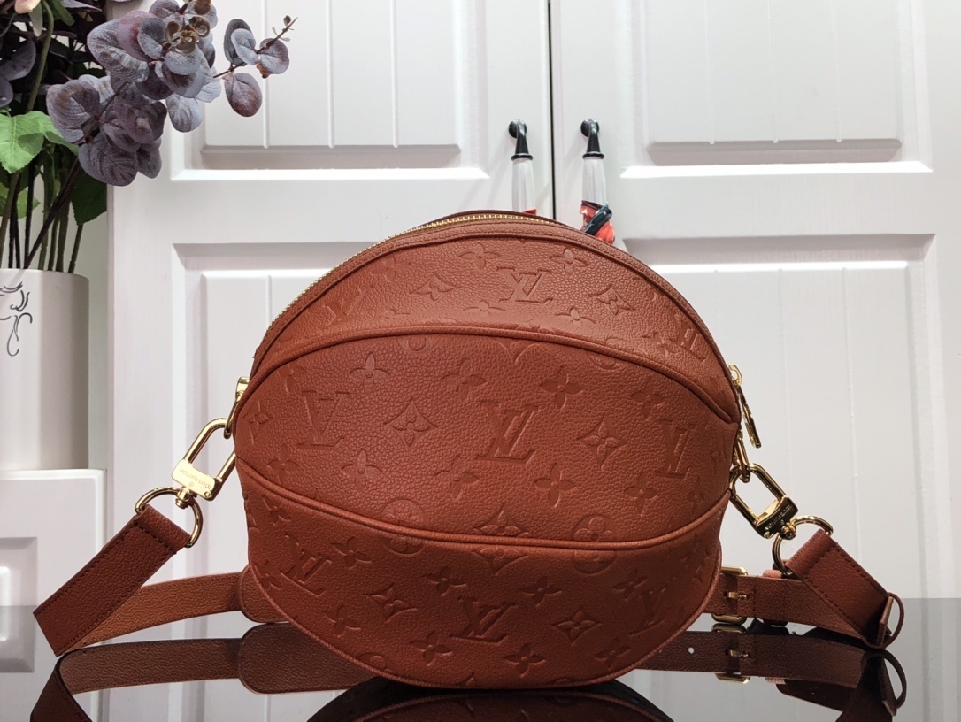 LVXNBA BALL IN BASKET M57974