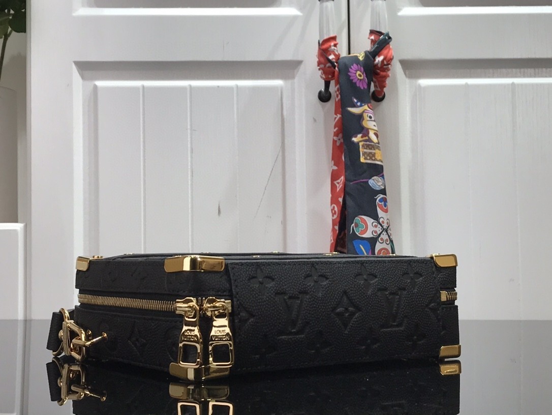 LVXNBA HANDLE TRUNK M57971