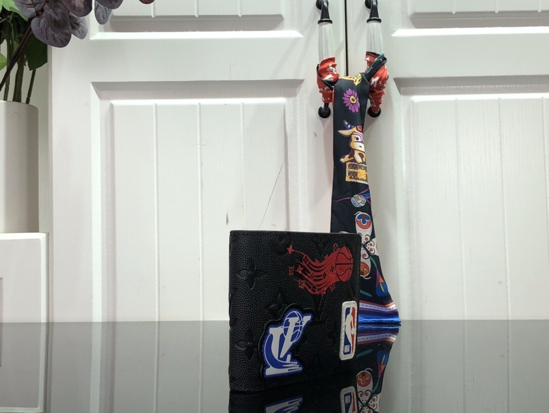 LVXNBA MULTIPLE wallet M80624