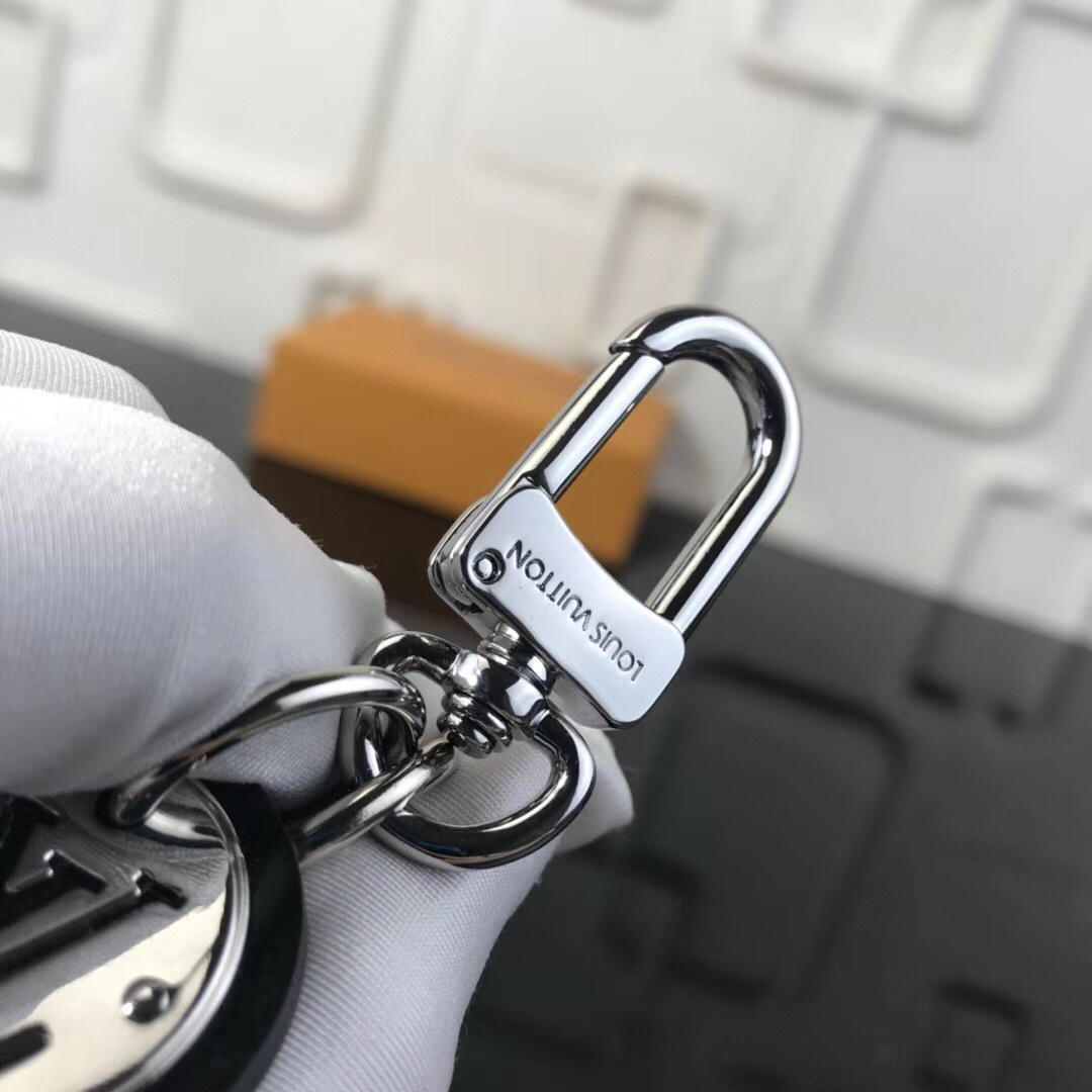 NEO LV CLUB BAG CHARM & KEY HOLDER M00033 