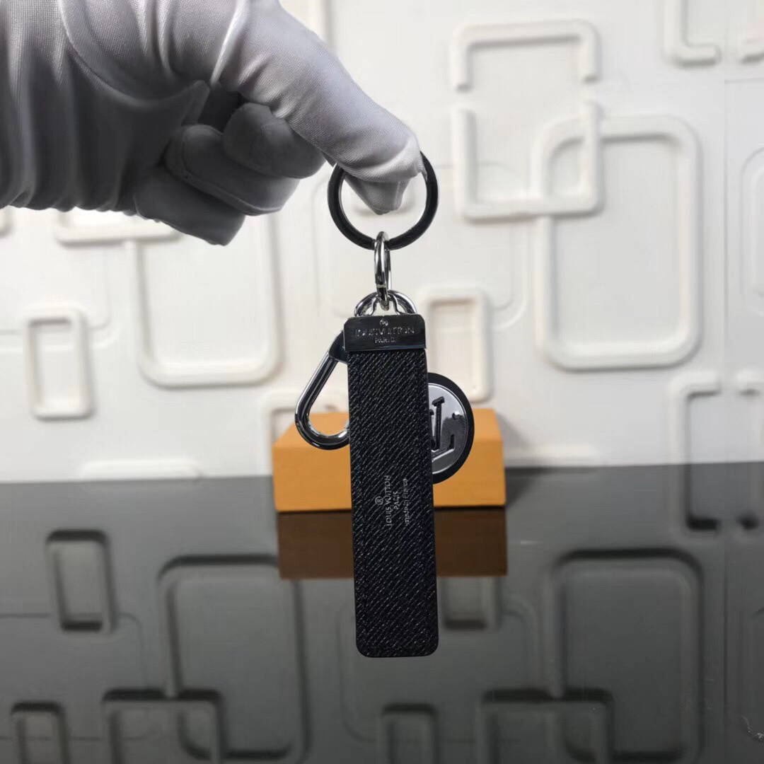 NEO LV CLUB BAG CHARM & KEY HOLDER M00033 